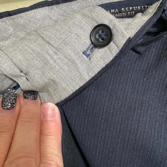 Banana Republic‎ Classic Fit Dress Pants, Size 34 x 34 - Picture 3 of 4